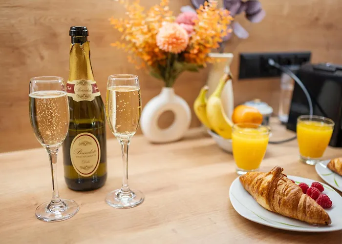 Modern In Historic Center Old Town